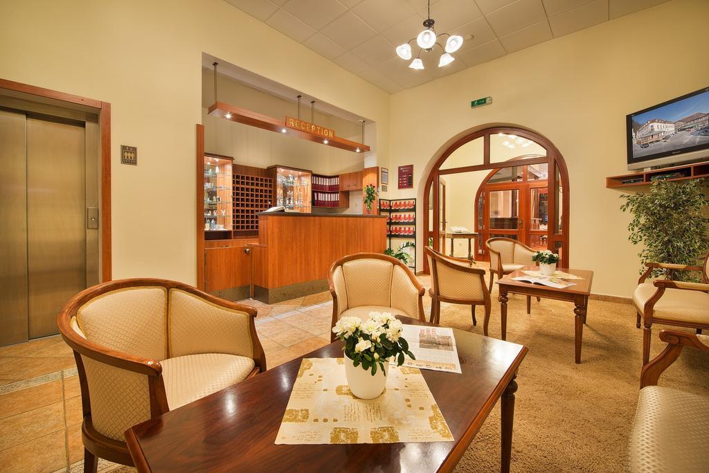 波德拉德酒店 Hluboká nad Vltavou 外观 照片